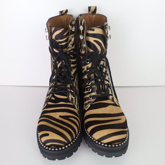 Aqua Women’s Tiger Print Jax Studded Hiker Combat Boots Lace Up Round Toe 5.5 - Picture 4 of 16